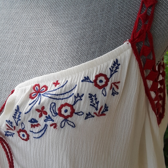 Love Fire off shoulder embroidered Dress - Picture 2 of 10